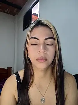 Evangeline Bonnet online show from 2, 2, 2026