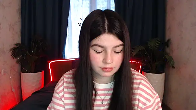 KisaModel online show from 5, 2, 2026