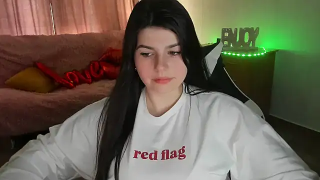 Snapshot of KisaModel chatting on 8, 6, 2026 KisaModel online show from 8, 6, 2026