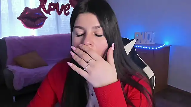 KisaModel online show from 21, 4, 2026