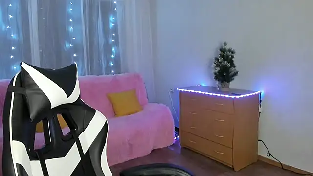 KisaModel online show from 6, 1, 2026