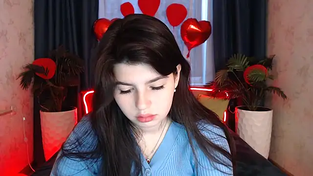 KisaModel online show from 8, 3, 2026