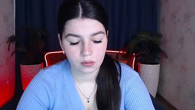 KisaModel online show from 9, 4, 2026