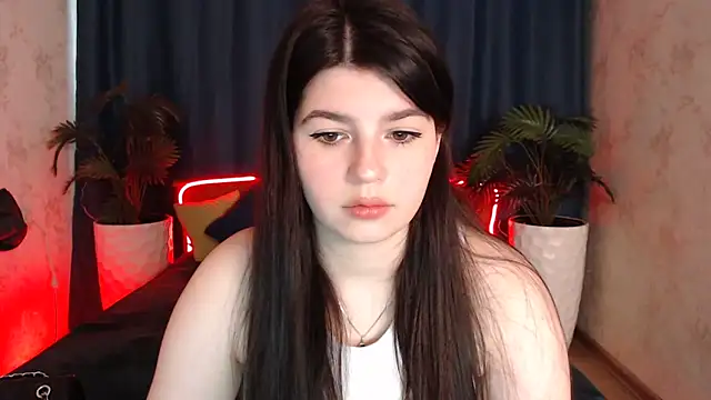 KisaModel online show from 5, 4, 2026