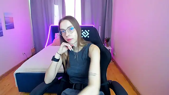 Steel Dolll online show from 5, 3, 2026