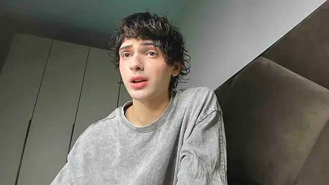 Snapshot of colestorm_ chatting on 8, 7, 2026 colestorm online show from 8, 7, 2026