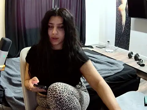 Nicole Pars online show from 24, 2, 2026