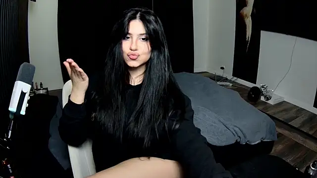 Nicole Pars online show from 1, 3, 2026