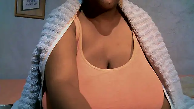 Snapshot of sweetmilkylady chatting on 7, 7, 2026 sweetmilkylady online show from 7, 7, 2026