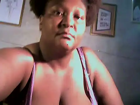Snapshot of sweetmilkylady chatting on 14, 4, 2026 sweetmilkylady online show from 14, 4, 2026