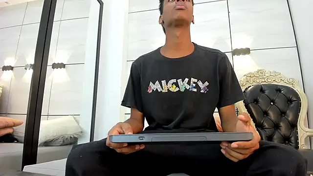 khris  evans online show from 25, 3, 2026