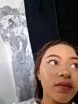 AriadnaLoren online show from 10, 4, 2026