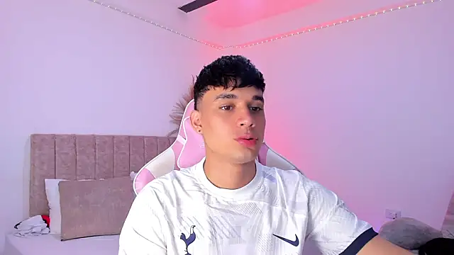 Snapshot of Michael_Jordan_zz chatting on 29, 7, 2026 Michael Jordan zz online show from 29, 7, 2026