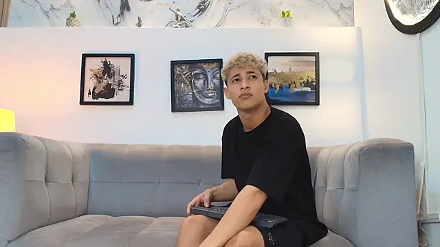 YOUNG GUYS1 online show from 19, 4, 2026