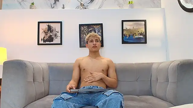 YOUNG GUYS1 online show from 21, 4, 2026