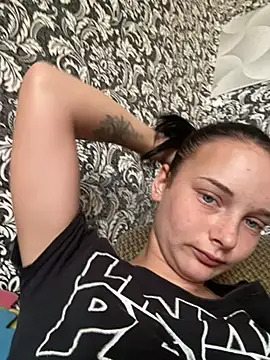 Snapshot of Barbika19 chatting on 4, 8, 2026 Barbika19 online show from 4, 8, 2026