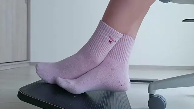 Feetbeth online show from 9, 6, 2026