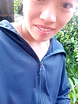 little-effy online show from 20, 4, 2026