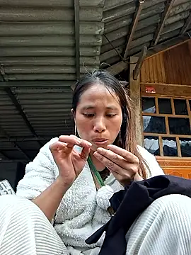 jikey- online show from 15, 2, 2026