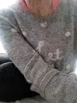 NovaMia online show from 4, 2, 2026