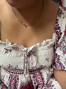 butterflyslay online show from 20, 4, 2026