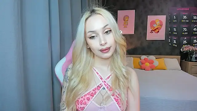 LanaMiracle online show from 17, 2, 2026