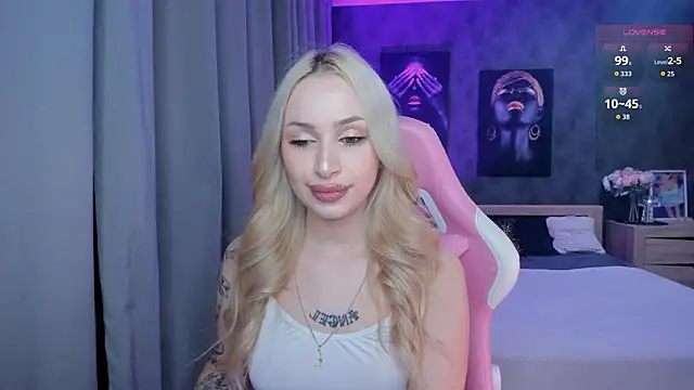 LanaMiracle online show from 3, 2, 2026