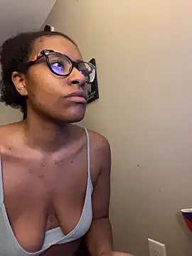 Bellaquitaa lee online show from 6, 3, 2026