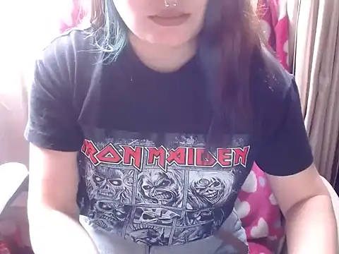 Snapshot of 666maskgirl chatting on 21, 5, 2026 666maskgirl online show from 21, 5, 2026