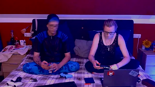 AskAveryAnything online show from 21, 7, 2026