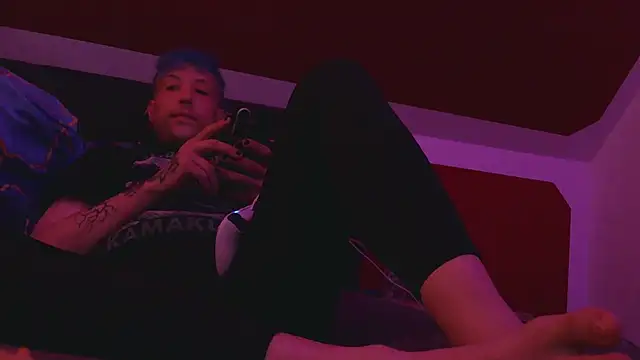 AskAveryAnything online show from 22, 4, 2026