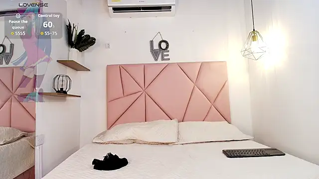 emily burton18 online show from 10, 3, 2026