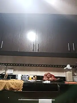 Divine Pouvoir online show from 12, 1, 2026