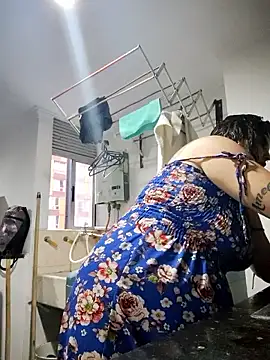 Divine Pouvoir online show from 15, 1, 2026