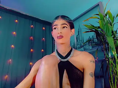 agathaferrer3 online show from 7, 5, 2026