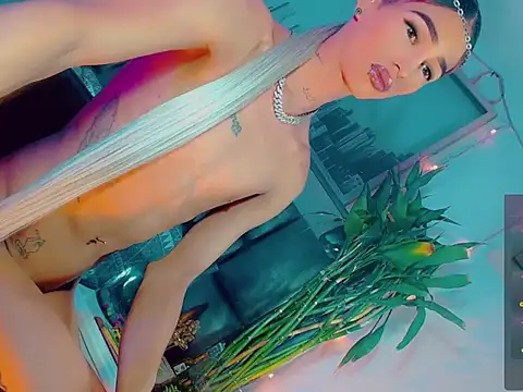 agathaferrer3 online show from 11, 4, 2026