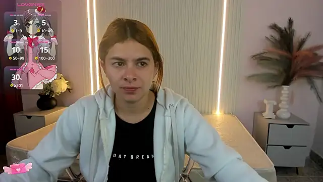 VivianOwen9 online show from 16, 2, 2026