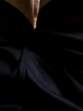 Lovegirls1818 online show from 16, 12, 2025