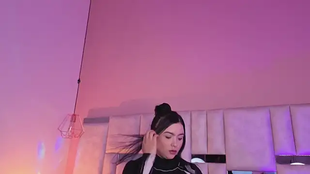 Snapshot of kylie_river chatting on 19, 5, 2026 kylie river online show from 19, 5, 2026