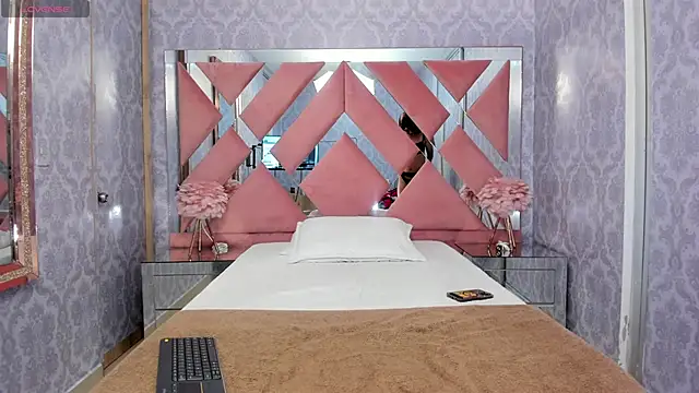 Sensual shannell online show from 16, 1, 2026