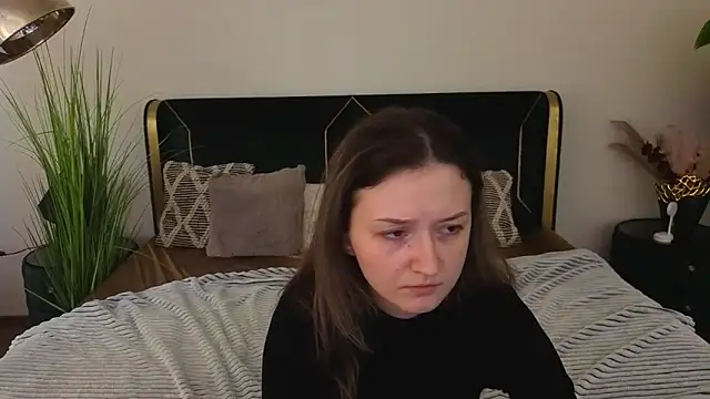 Snapshot of CyrenaLuxe chatting on 21, 3, 2026 CyrenaLuxe online show from 21, 3, 2026