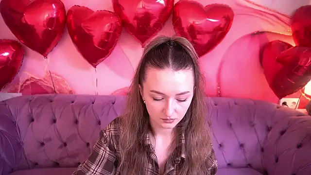 Snapshot of CyrenaLuxe chatting on 11, 2, 2026 CyrenaLuxe online show from 11, 2, 2026