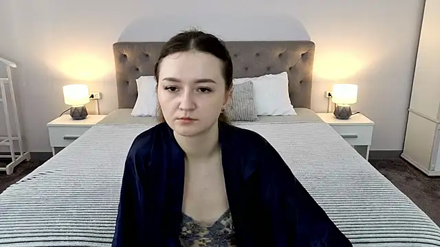 CyrenaLuxe online show from 5, 5, 2026