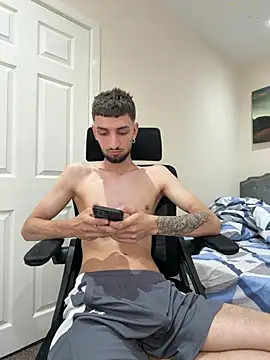 Juliann69Ramiro online show from 27, 6, 2026