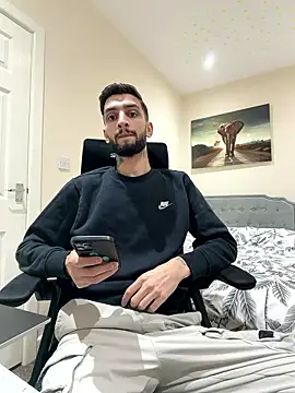 Juliann69Ramiro online show from 5, 1, 2026