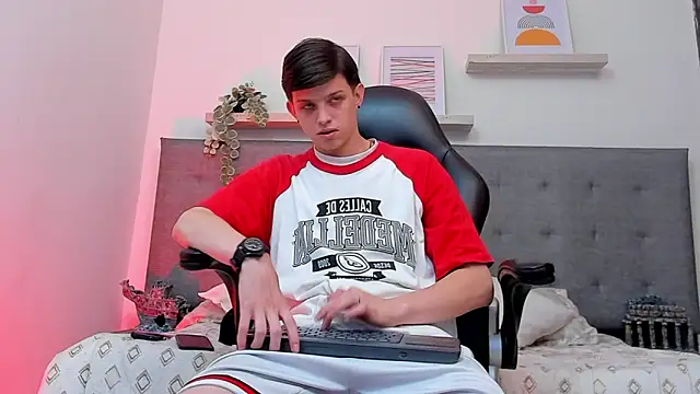 sebastamayo  online show from 4, 3, 2026