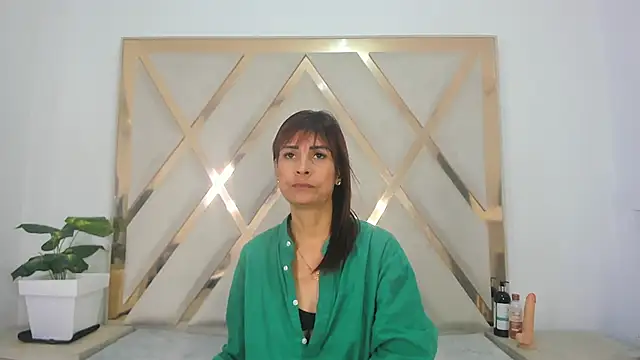 Selenaasm online show from 16, 2, 2026