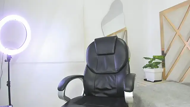 Selenaasm online show from 20, 2, 2026