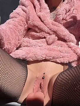 Snapshot of dein_traumchen chatting on 30, 4, 2026 dein traumchen online show from 30, 4, 2026