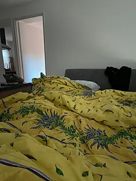 CoquineCharmeuse online show from 18, 4, 2026